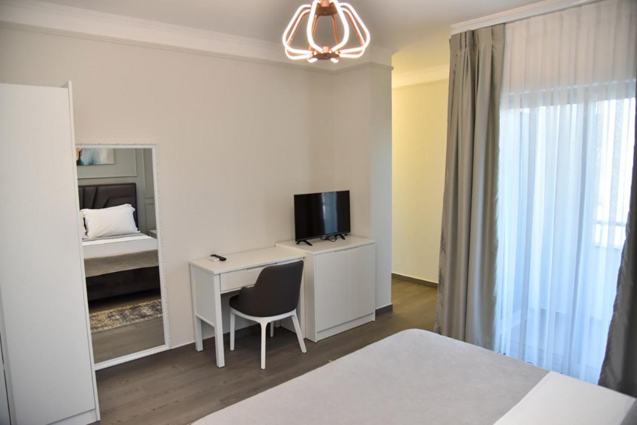 Hotel Imperiale Durres Exterior photo