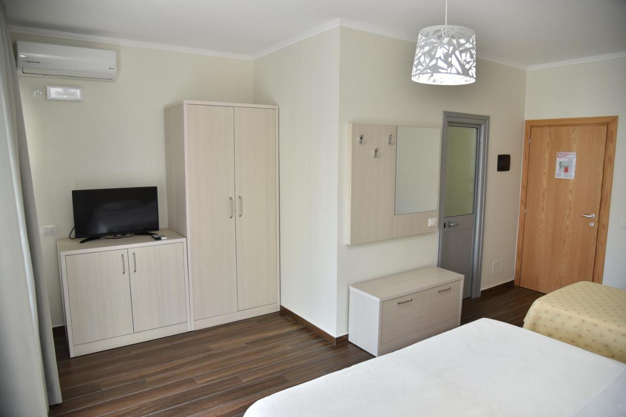 Hotel Imperiale Durres Exterior photo