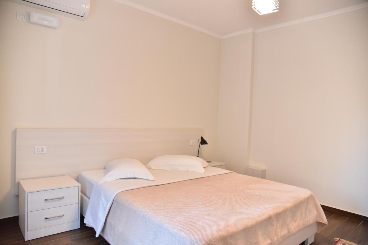 Hotel Imperiale Durres Exterior photo